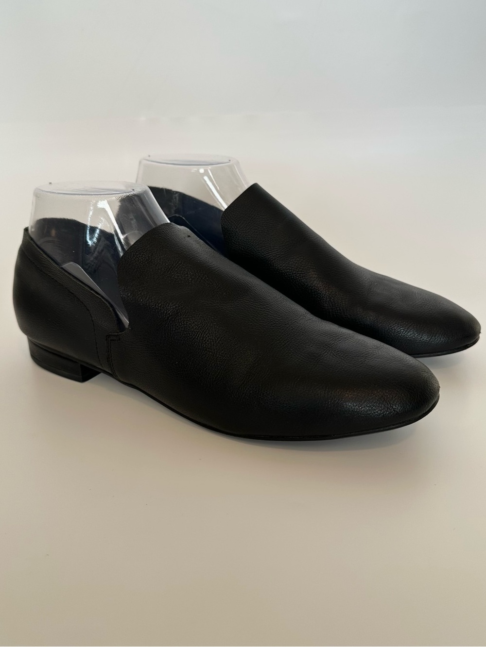 Kelsi Dagger Black Slip-On Leather Loafers - Soft and Comfortable